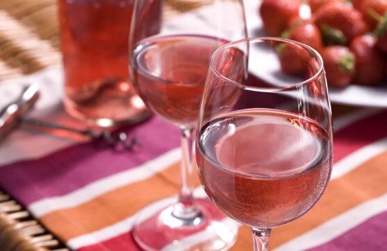 Домашнее клубничное вино